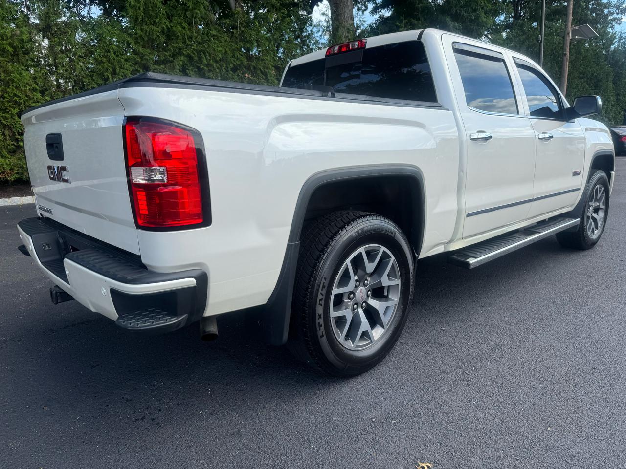 GMC Sierra 1500 Crew Cab 143.5" WB 4WD SLT 2015