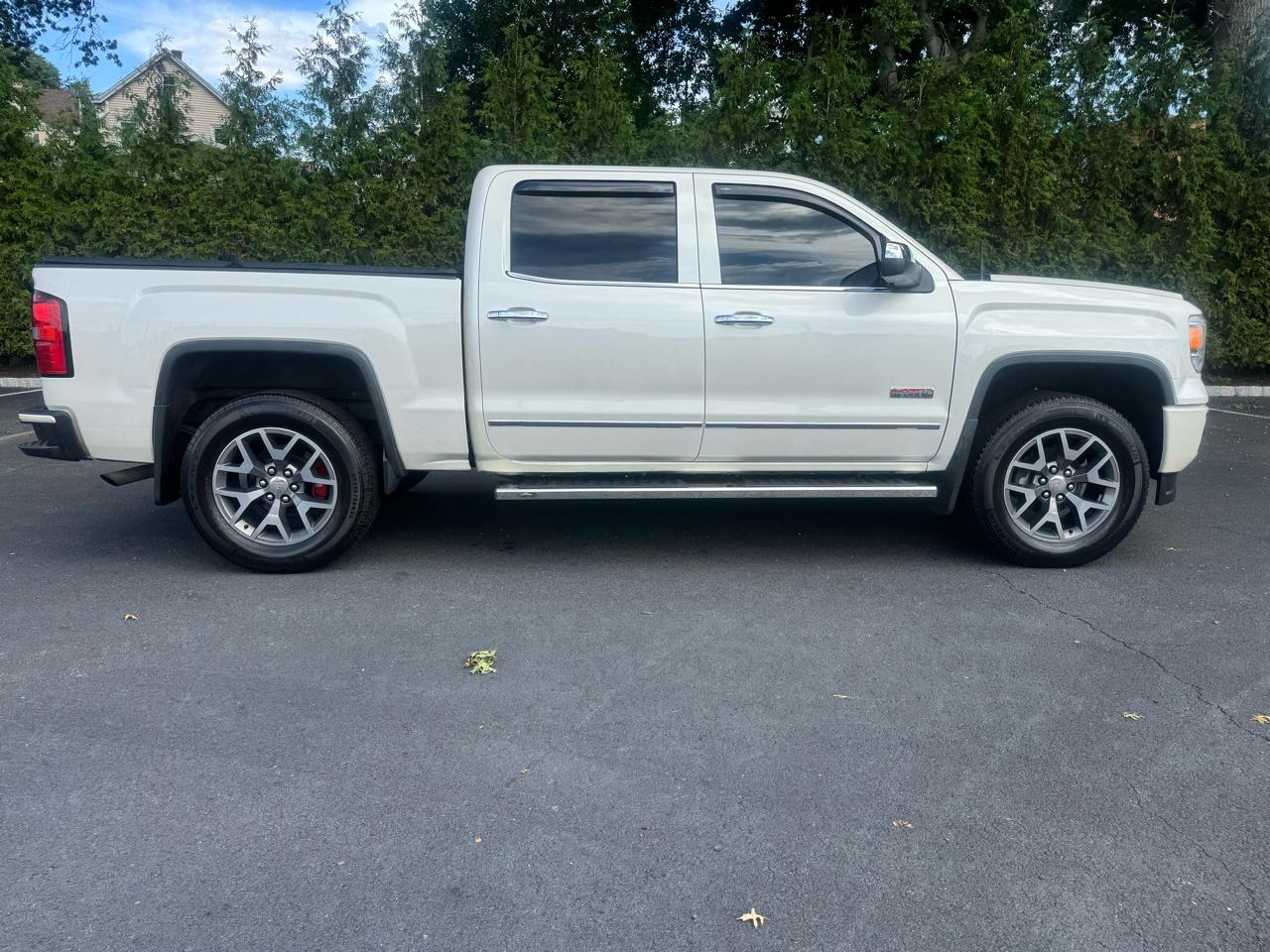 GMC Sierra 1500 Crew Cab 143.5" WB 4WD SLT 2015