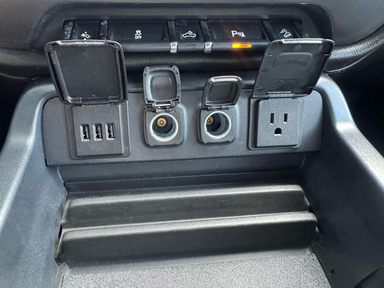GMC Sierra 1500 Crew Cab 143.5" WB 4WD SLT 2015
