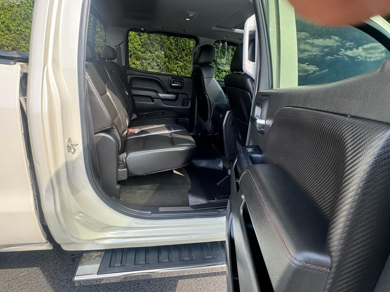 GMC Sierra 1500 Crew Cab 143.5" WB 4WD SLT 2015