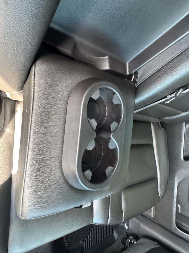 GMC Sierra 1500 Crew Cab 143.5" WB 4WD SLT 2015