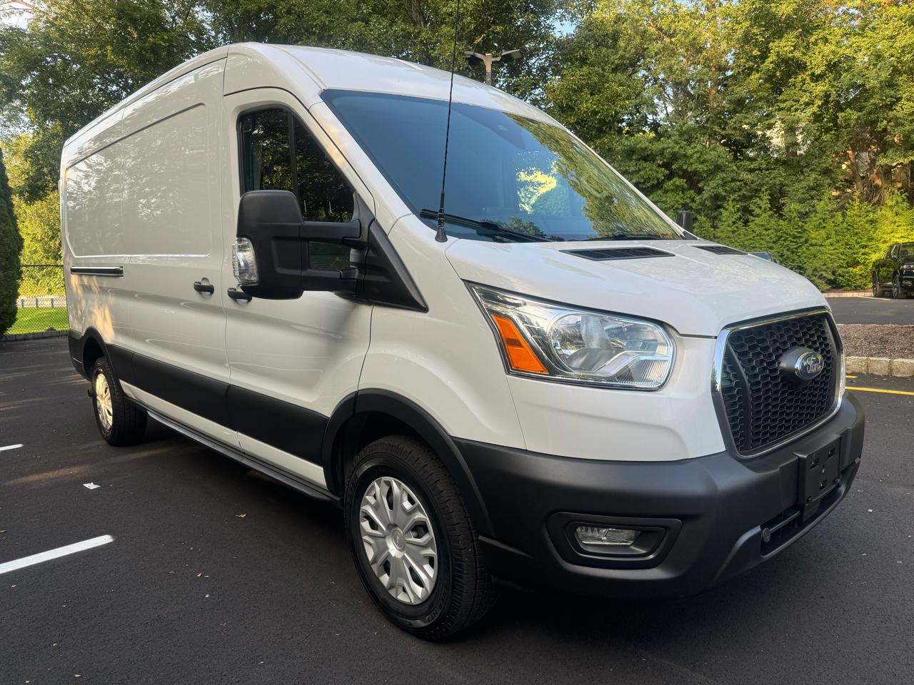 Ford Transit 250 Van Med. Roof w/Sliding Pass. 130-in. WB 2021