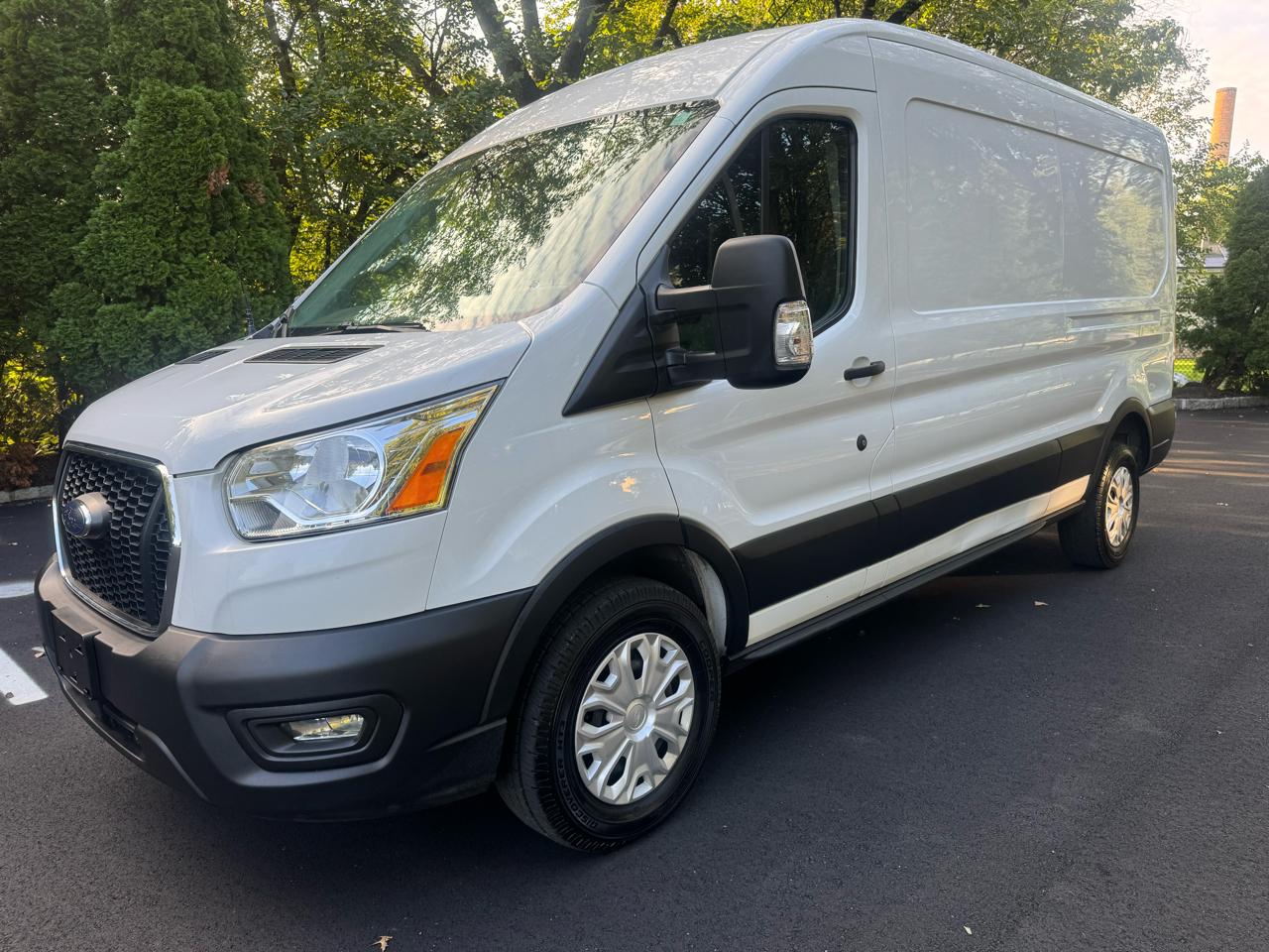 Ford Transit 250 Van Med. Roof w/Sliding Pass. 130-in. WB 2021