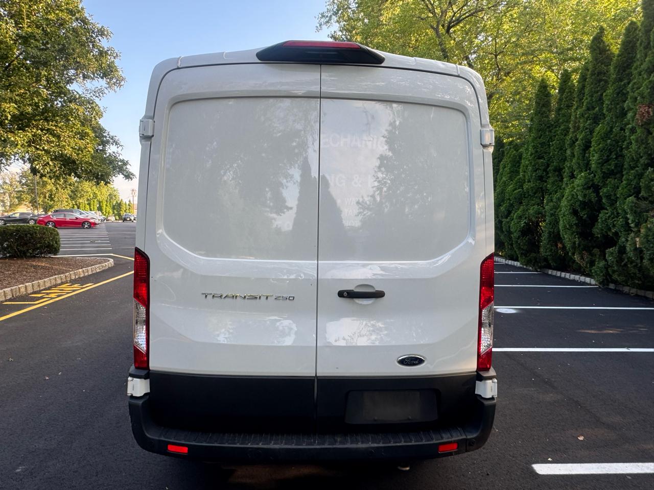 Ford Transit 250 Van Med. Roof w/Sliding Pass. 130-in. WB 2021