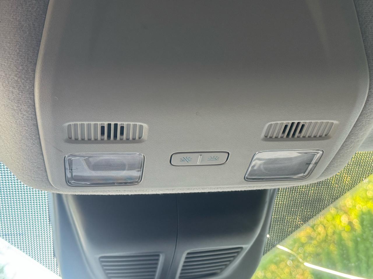 Ford Transit 250 Van Med. Roof w/Sliding Pass. 130-in. WB 2021