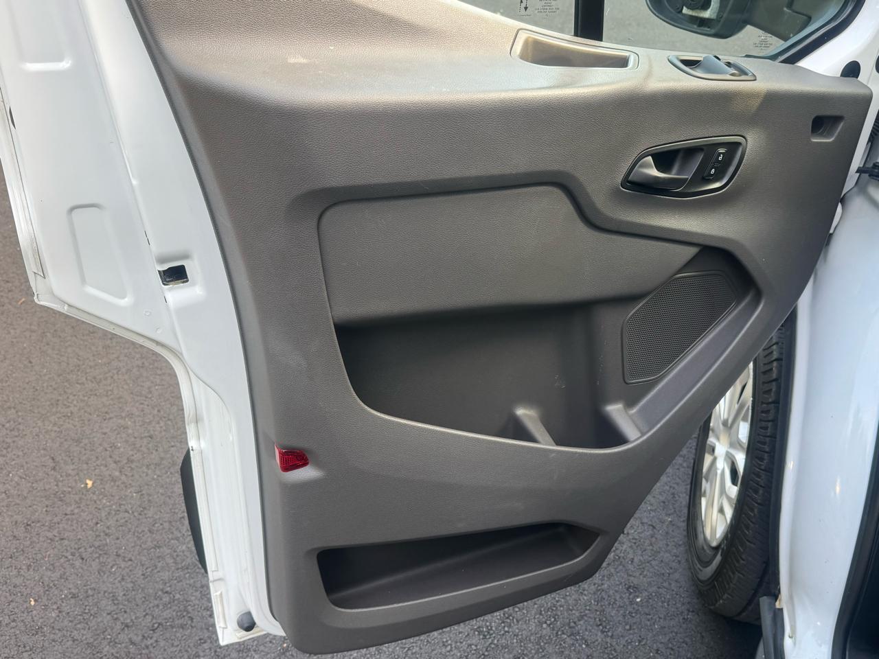Ford Transit 250 Van Med. Roof w/Sliding Pass. 130-in. WB 2021