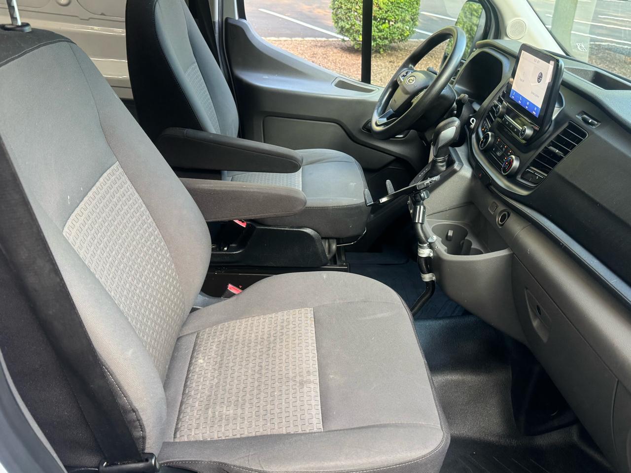 Ford Transit 250 Van Med. Roof w/Sliding Pass. 130-in. WB 2021