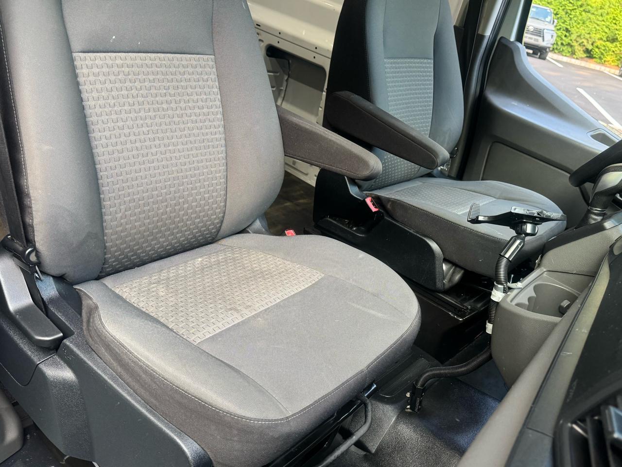 Ford Transit 250 Van Med. Roof w/Sliding Pass. 130-in. WB 2021