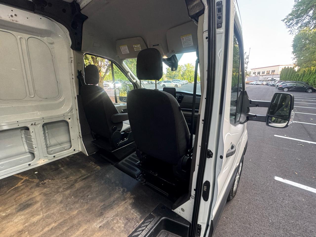 Ford Transit 250 Van Med. Roof w/Sliding Pass. 130-in. WB 2021