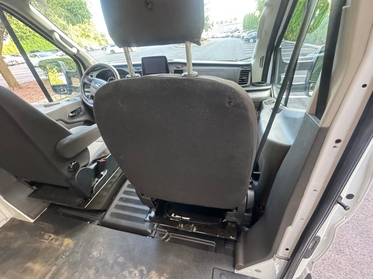 Ford Transit 250 Van Med. Roof w/Sliding Pass. 130-in. WB 2021