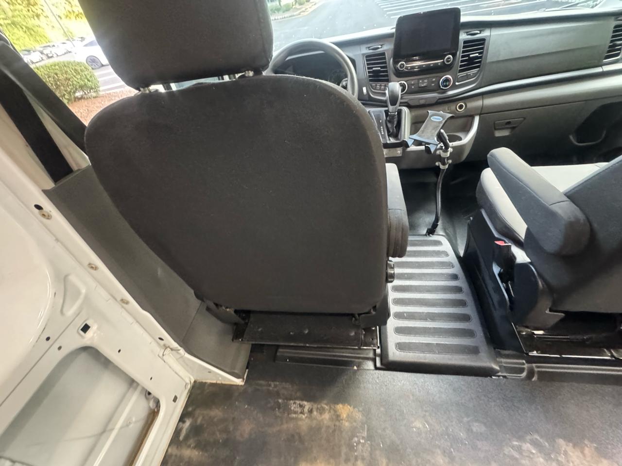 Ford Transit 250 Van Med. Roof w/Sliding Pass. 130-in. WB 2021
