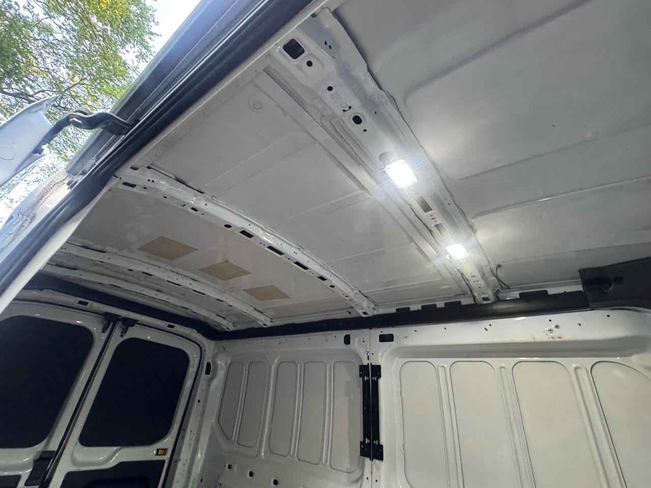 Ford Transit 250 Van Med. Roof w/Sliding Pass. 130-in. WB 2021