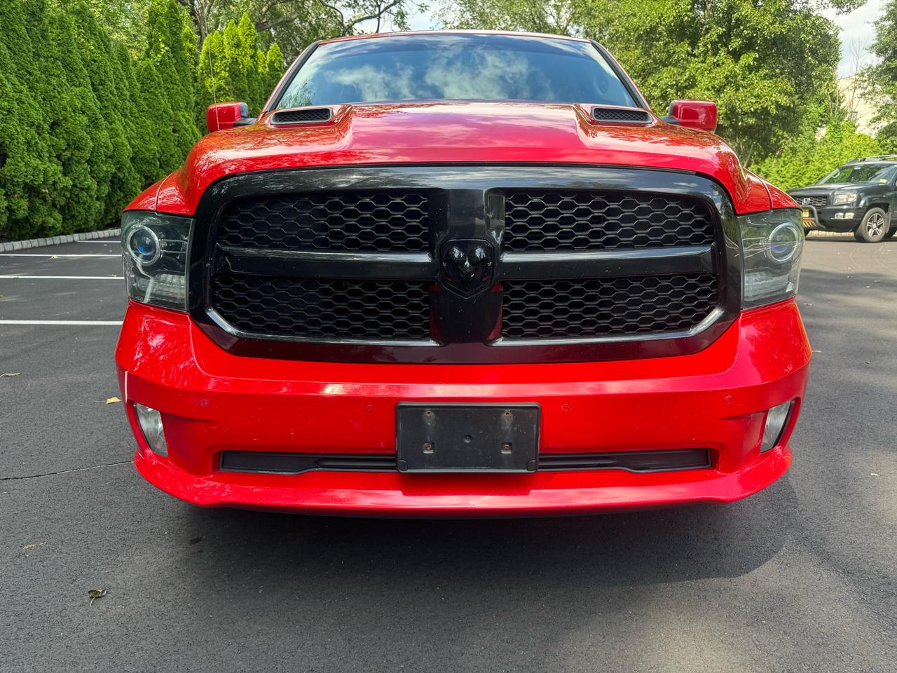 RAM 1500 4WD Crew Cab 140.5" Night 2017