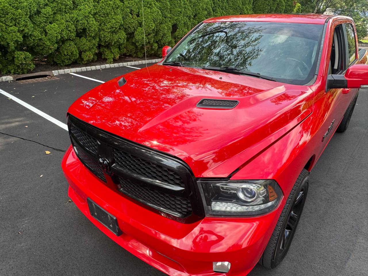RAM 1500 4WD Crew Cab 140.5" Night 2017