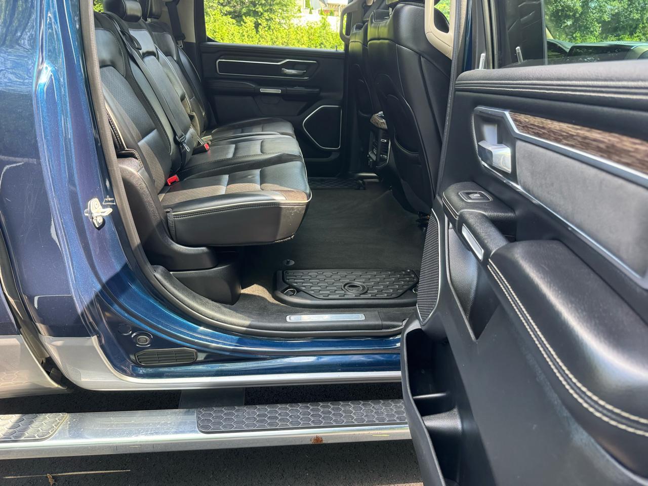 RAM 1500 Laramie Crew Cab LWB 4WD 2019