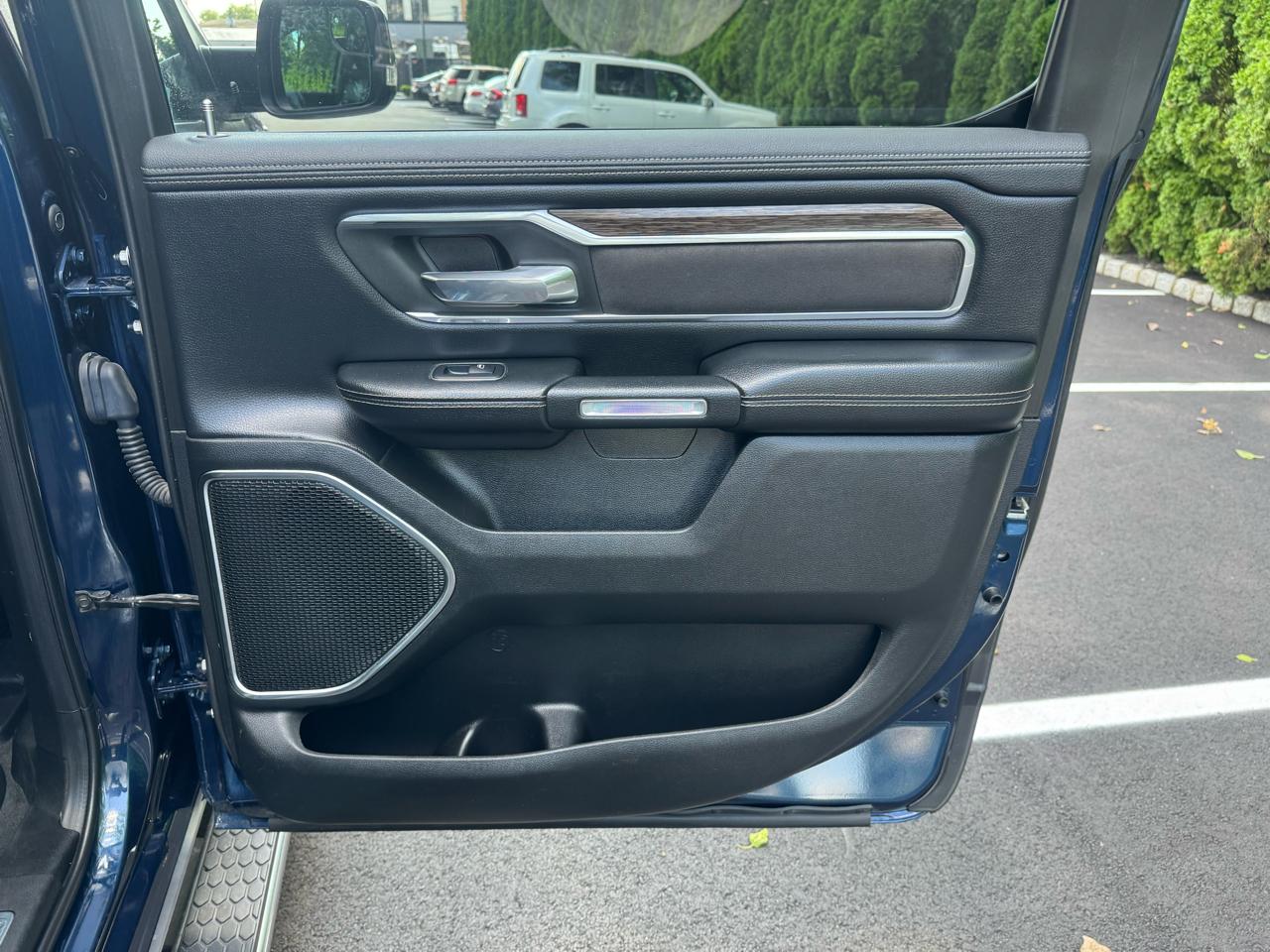 RAM 1500 Laramie Crew Cab LWB 4WD 2019