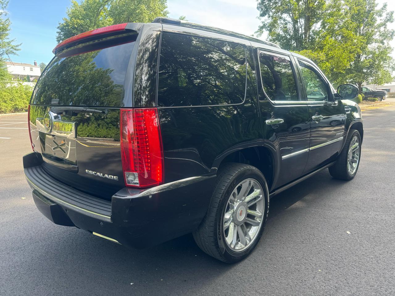 Cadillac Escalade AWD Platinum 2012