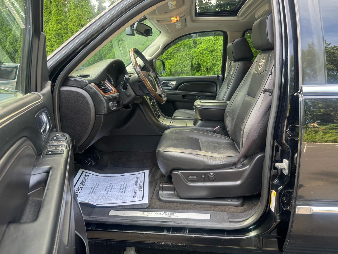 Cadillac Escalade AWD Platinum 2012