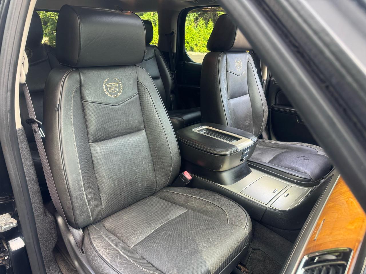 Cadillac Escalade AWD Platinum 2012