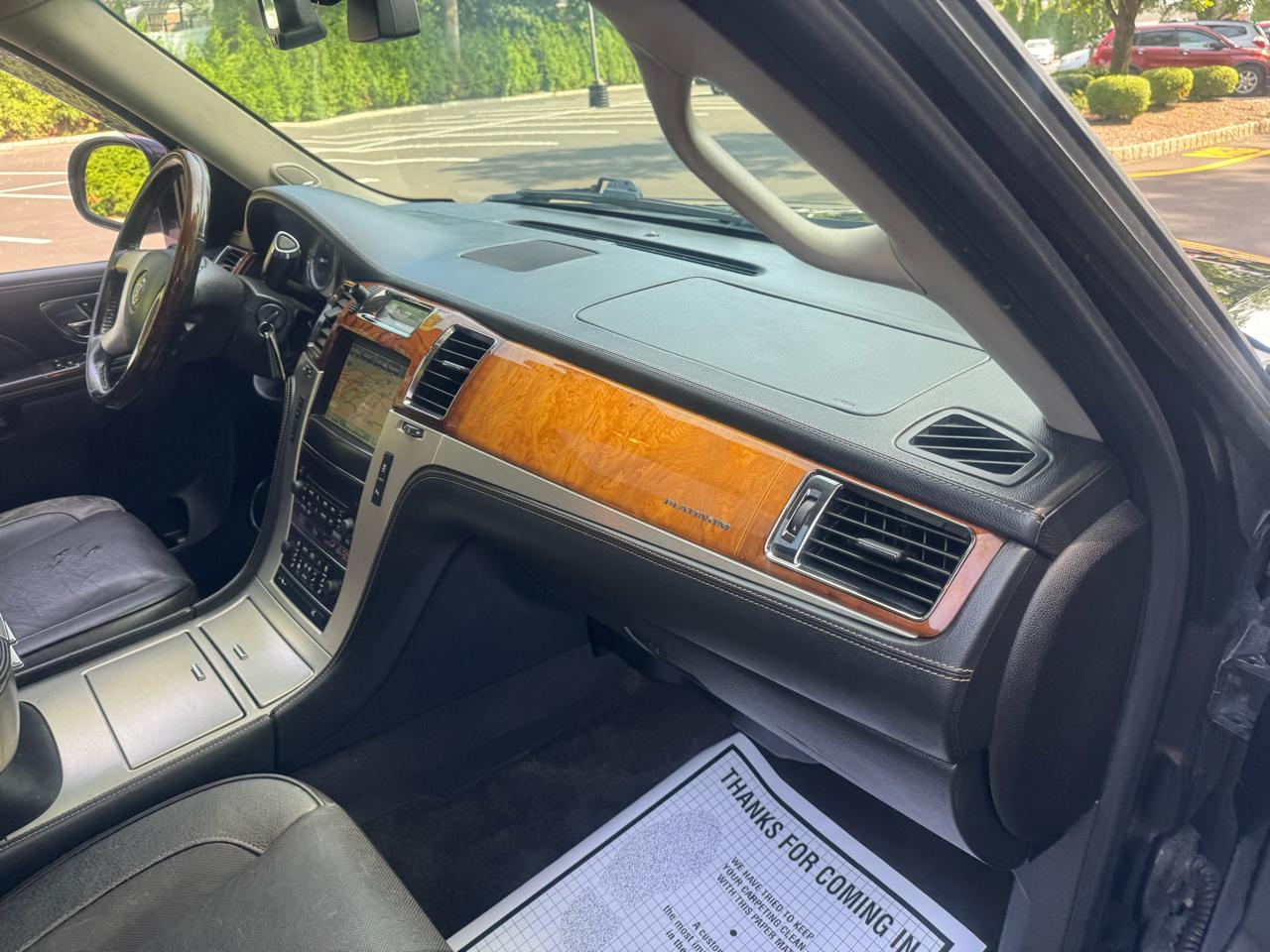 Cadillac Escalade AWD Platinum 2012