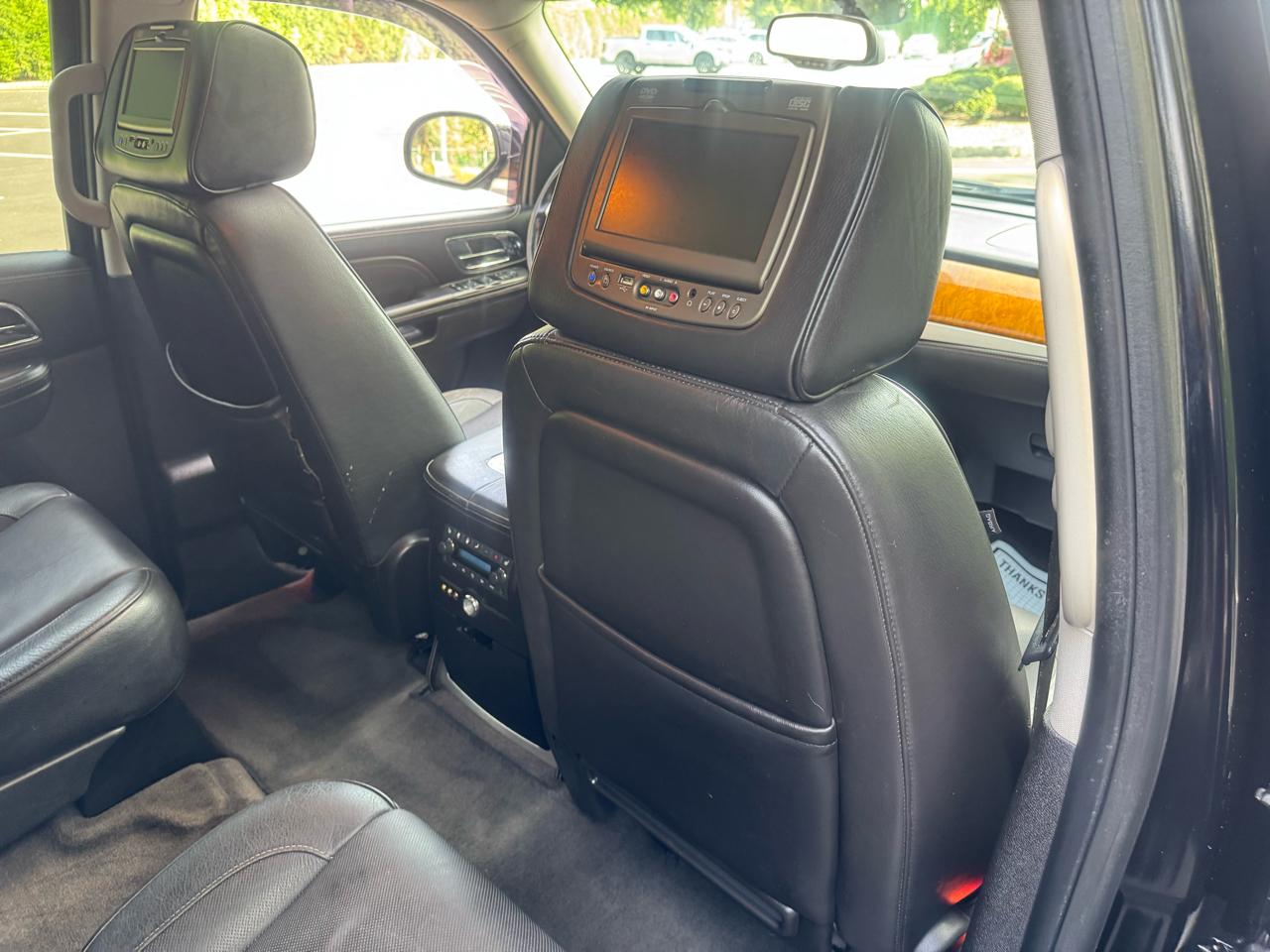 Cadillac Escalade AWD Platinum 2012