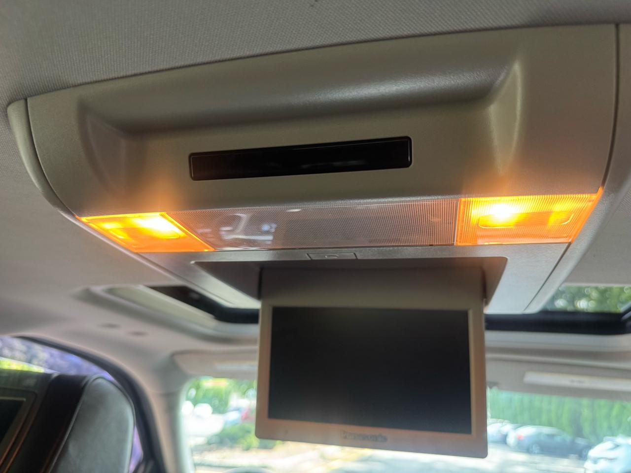 Cadillac Escalade AWD Platinum 2012