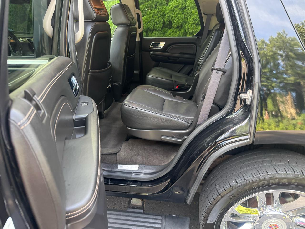Cadillac Escalade AWD Platinum 2012