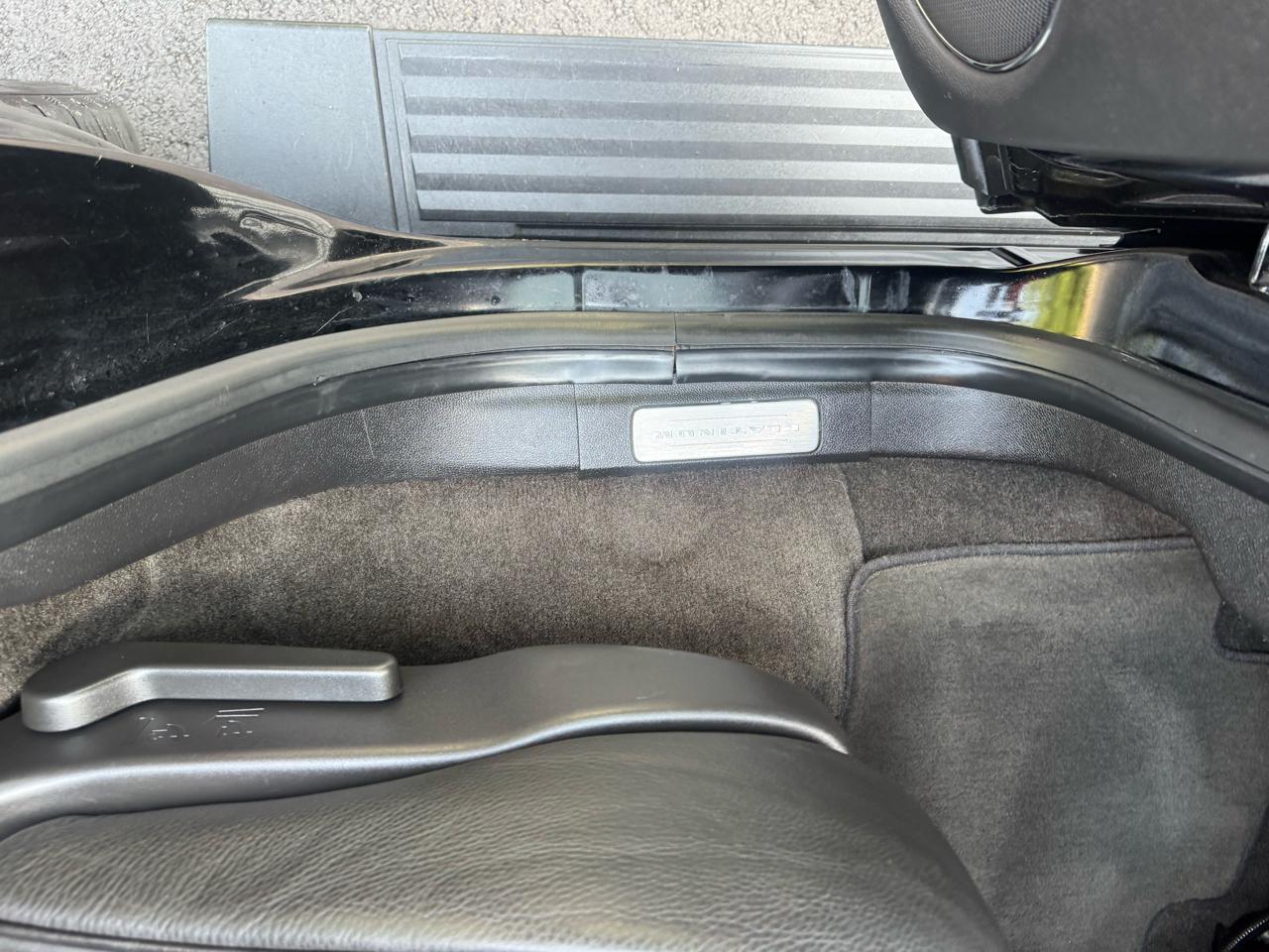 Cadillac Escalade AWD Platinum 2012