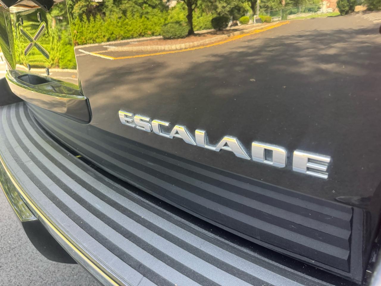 Cadillac Escalade AWD Platinum 2012