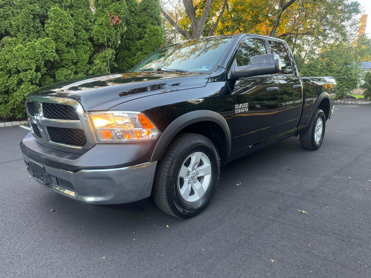 RAM 1500 4WD Crew Cab 140.5" Tradesman 2013