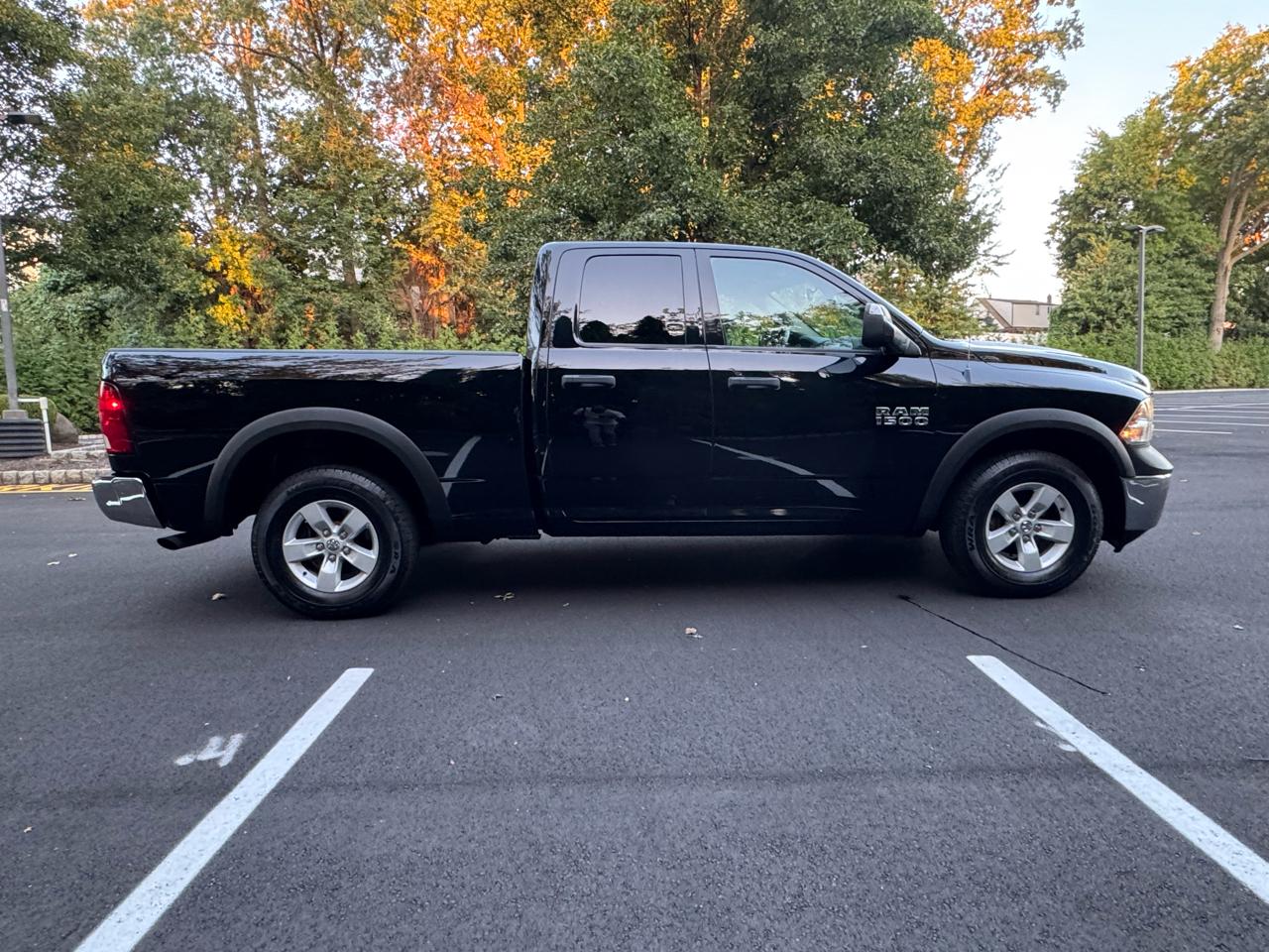 RAM 1500 4WD Crew Cab 140.5" Tradesman 2013