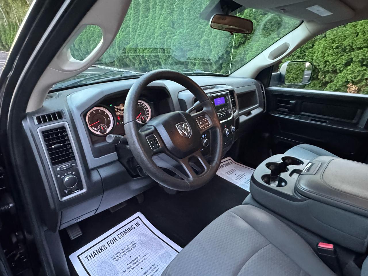 RAM 1500 4WD Crew Cab 140.5" Tradesman 2013