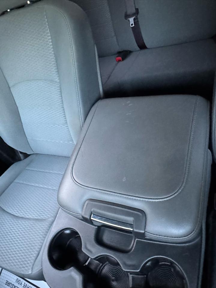 RAM 1500 4WD Crew Cab 140.5" Tradesman 2013