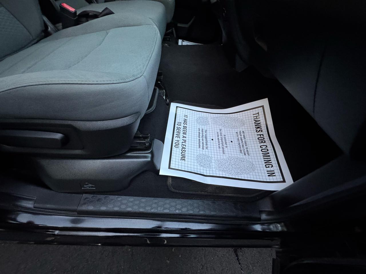 RAM 1500 4WD Crew Cab 140.5" Tradesman 2013