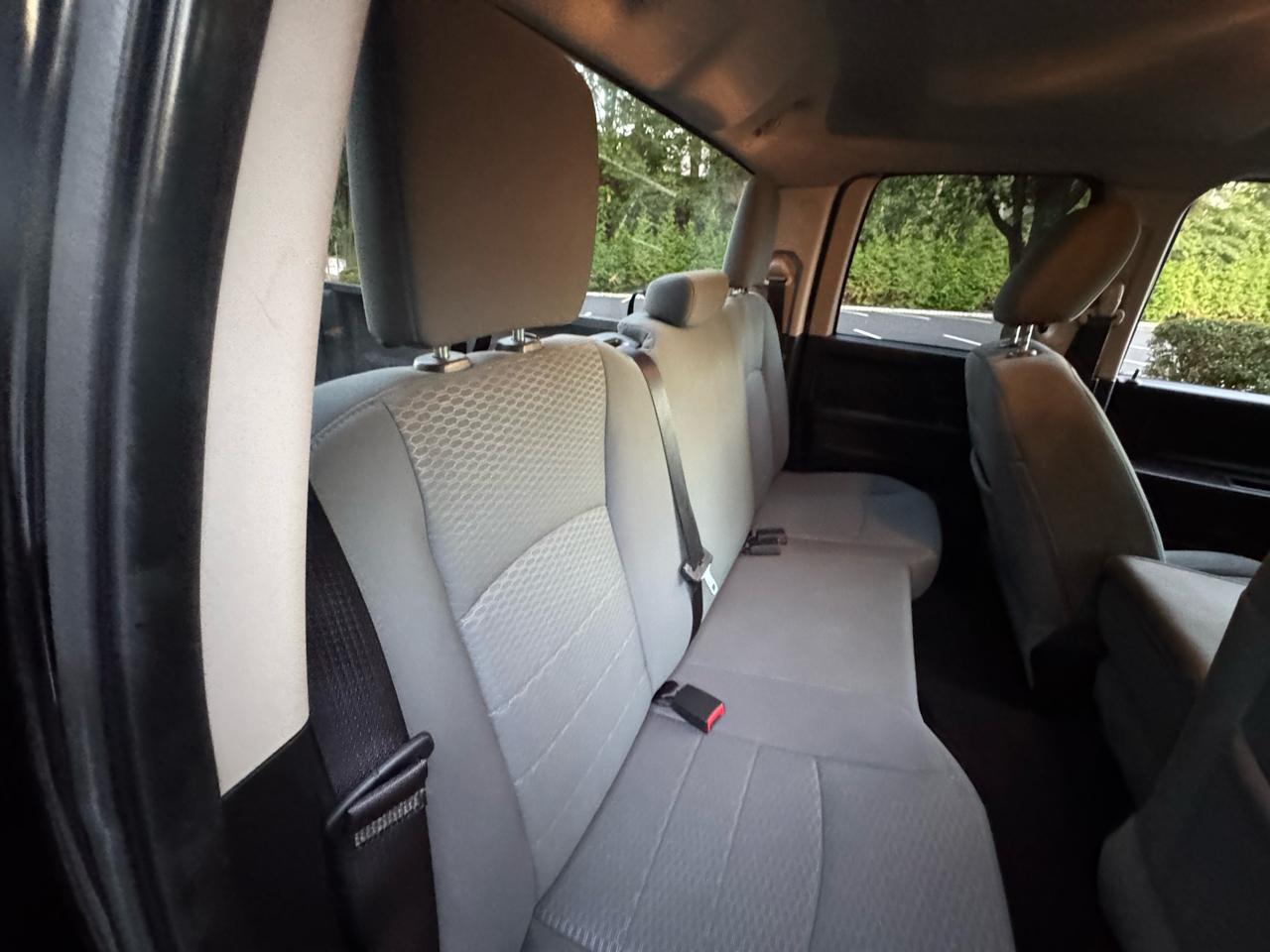 RAM 1500 4WD Crew Cab 140.5" Tradesman 2013