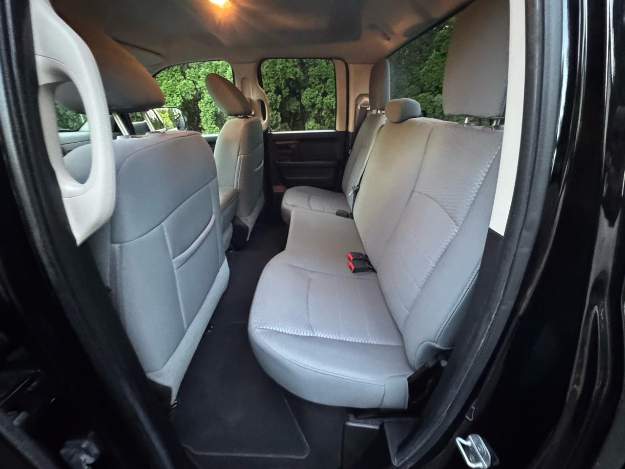 RAM 1500 4WD Crew Cab 140.5" Tradesman 2013