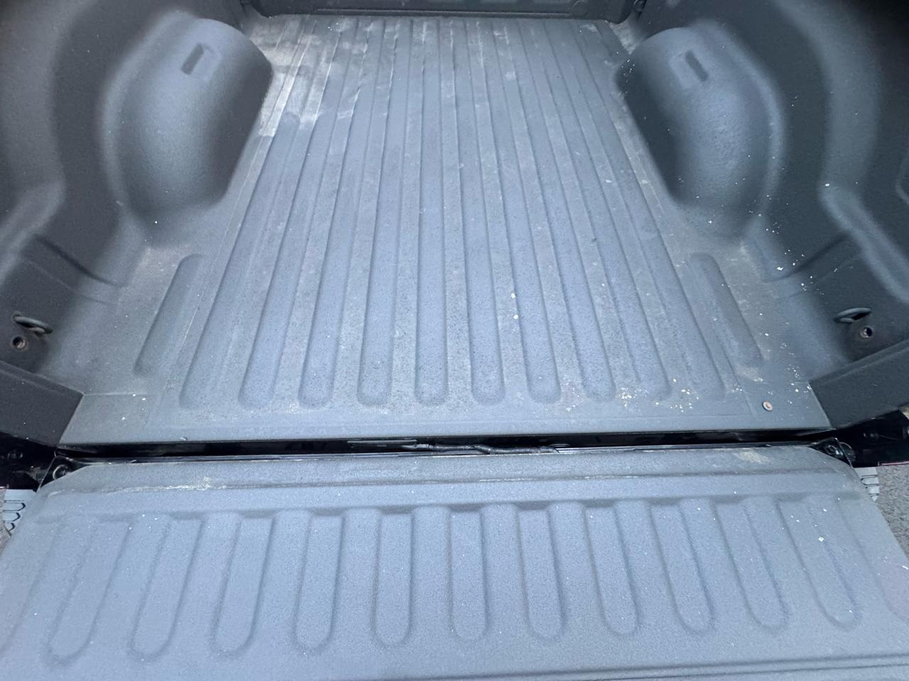 RAM 1500 4WD Crew Cab 140.5" Tradesman 2013
