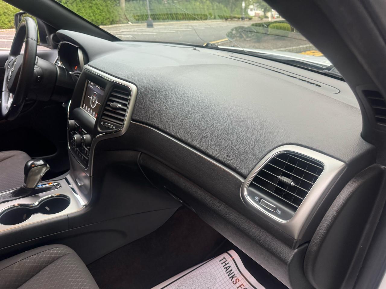 Jeep Grand Cherokee Laredo 4WD 2018