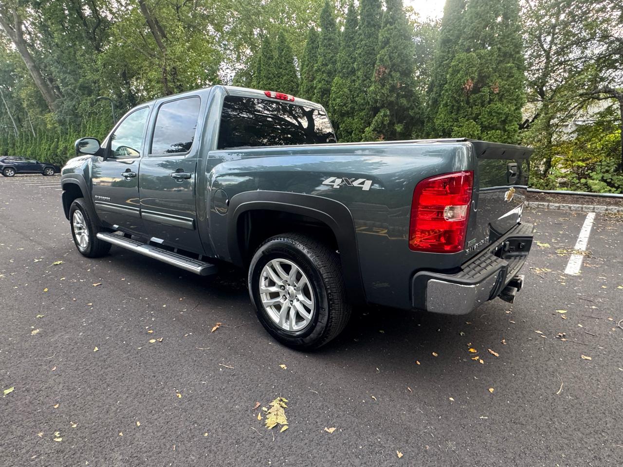 Chevrolet Silverado 1500 4WD Crew Cab 147" LTZ 2011