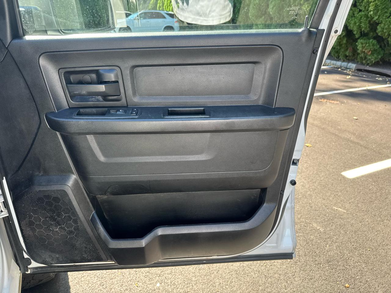 RAM 2500 Tradesman Crew Cab LWB 4WD 2017