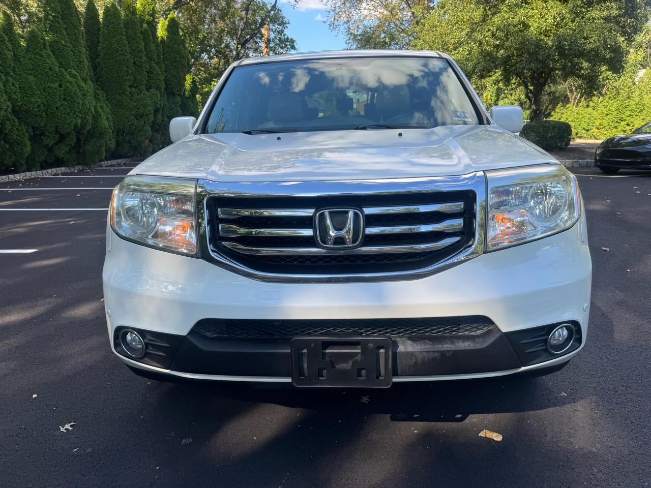 Honda Pilot Touring 4WD 5-Spd AT with DVD 2013