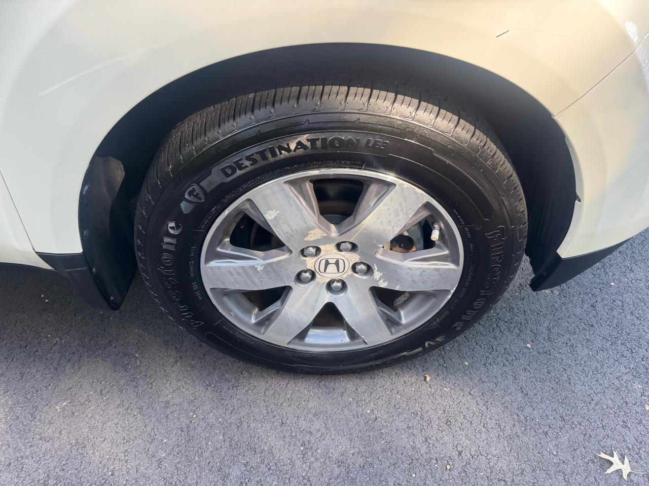 Honda Pilot Touring 4WD 5-Spd AT with DVD 2013