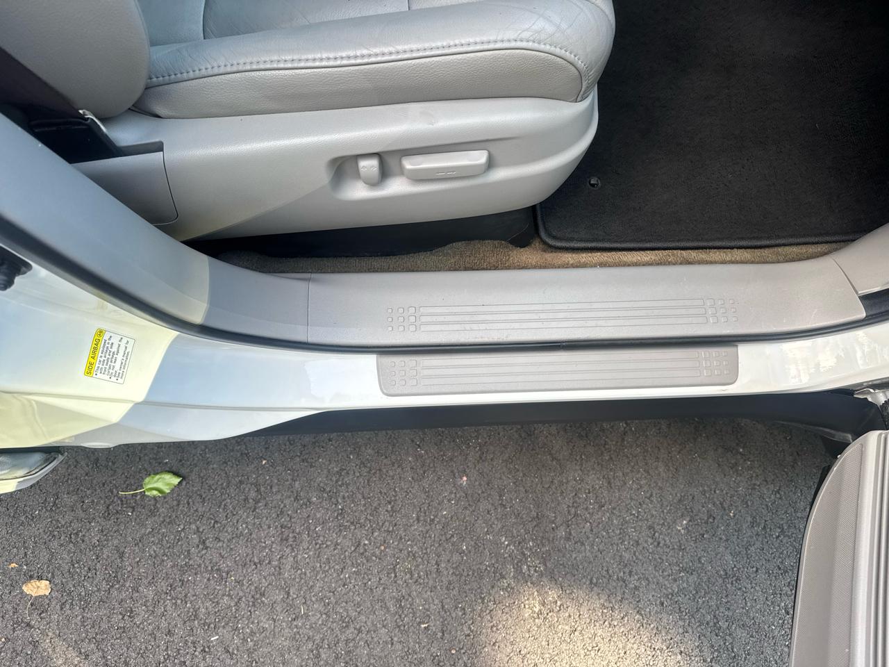 Honda Pilot Touring 4WD 5-Spd AT with DVD 2013