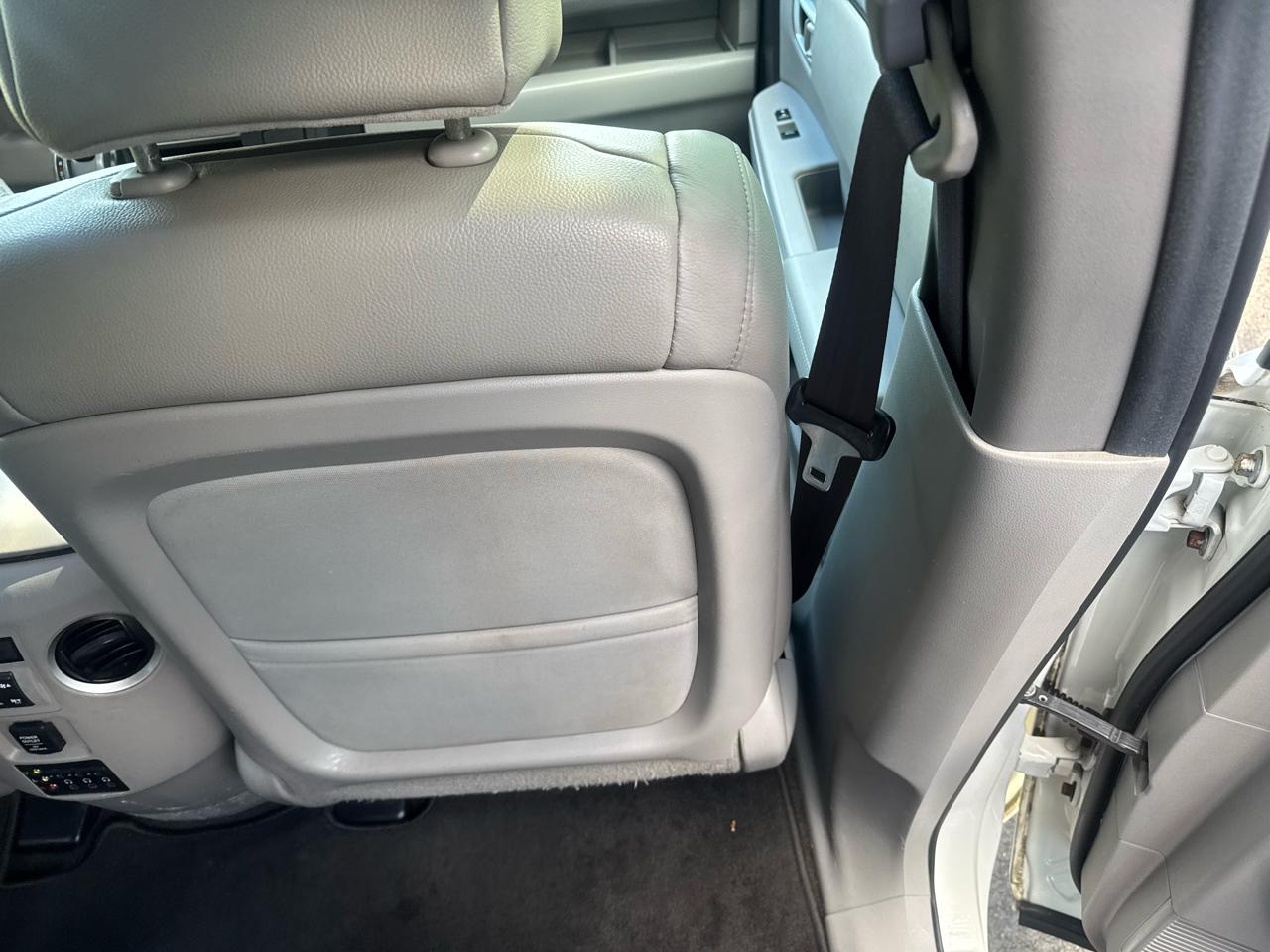 Honda Pilot Touring 4WD 5-Spd AT with DVD 2013
