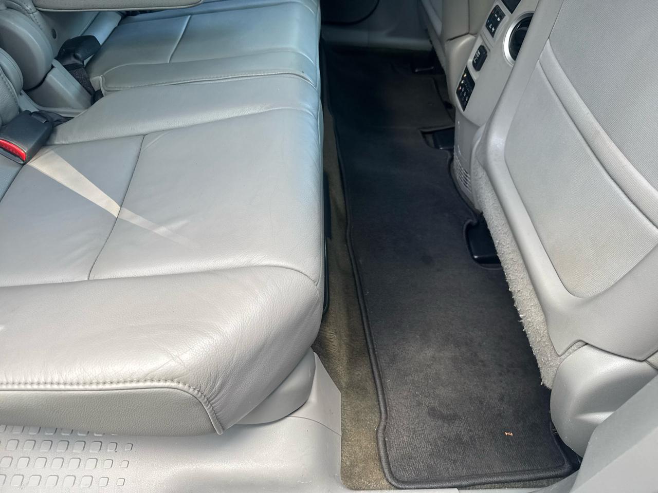 Honda Pilot Touring 4WD 5-Spd AT with DVD 2013