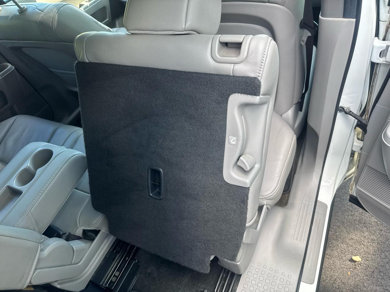 Honda Pilot Touring 4WD 5-Spd AT with DVD 2013