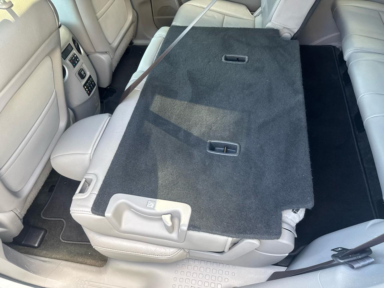 Honda Pilot Touring 4WD 5-Spd AT with DVD 2013