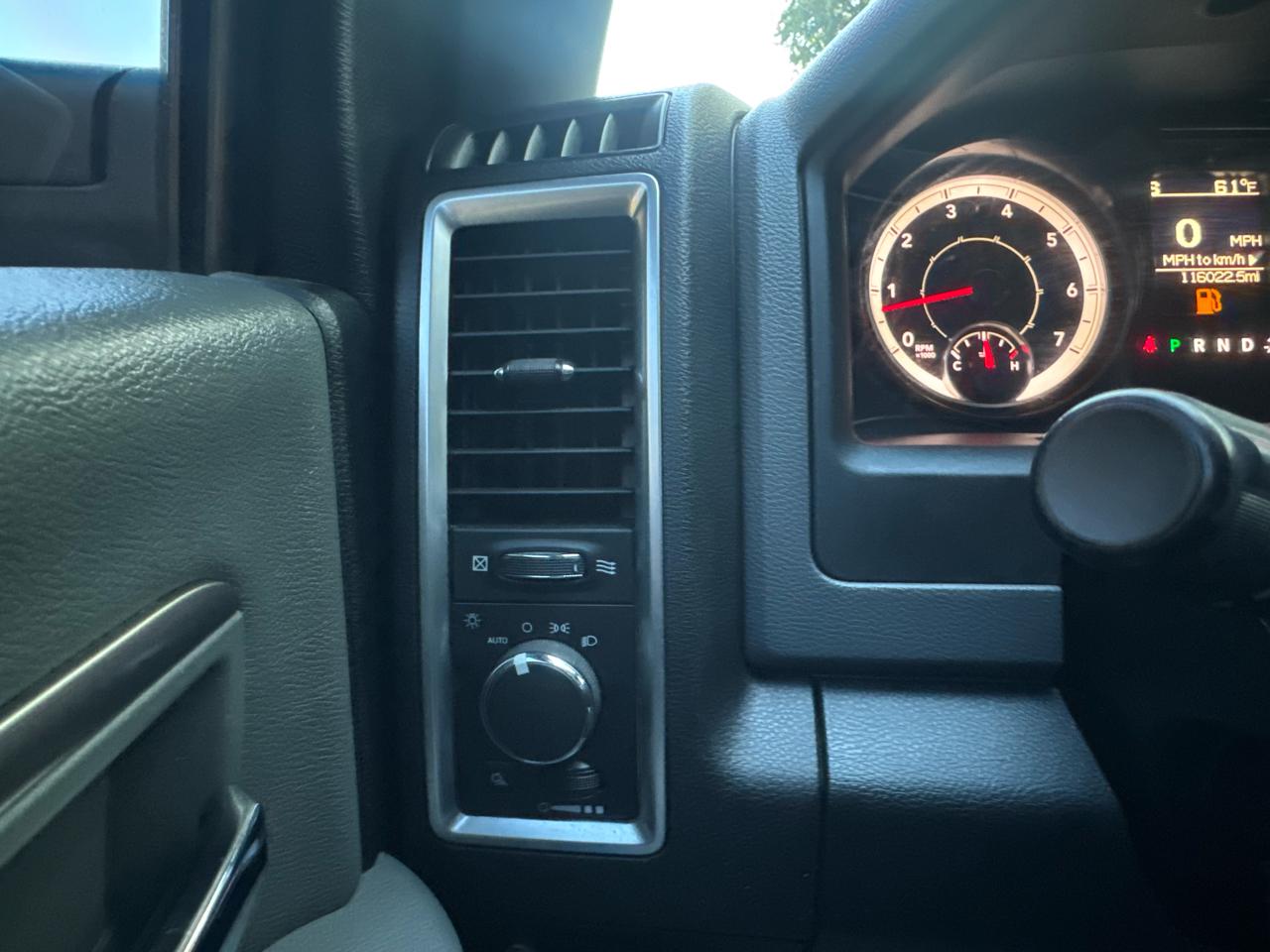 RAM 2500 SLT Crew Cab SWB 4WD 2017
