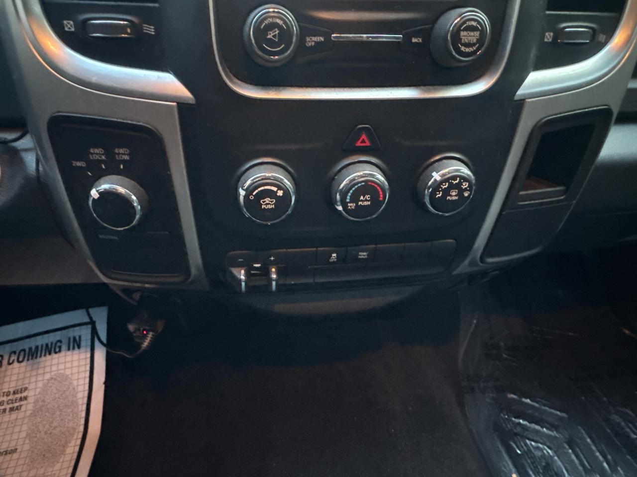 RAM 2500 SLT Crew Cab SWB 4WD 2017