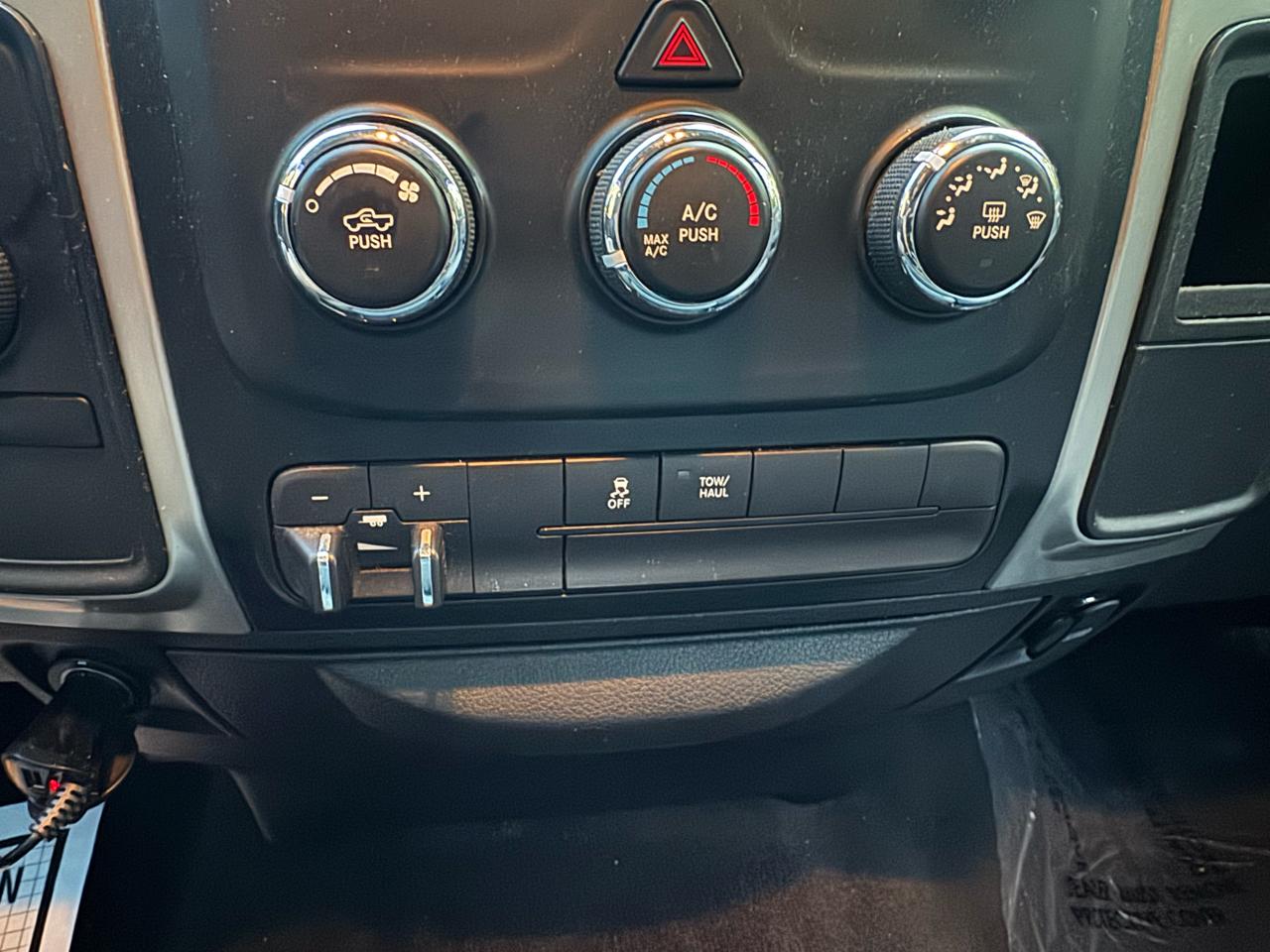 RAM 2500 SLT Crew Cab SWB 4WD 2017